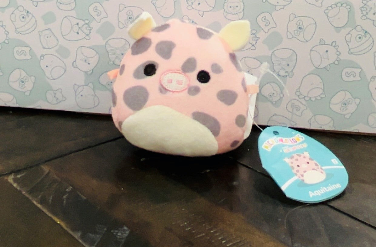 Ultra mini wild pig squishamllow